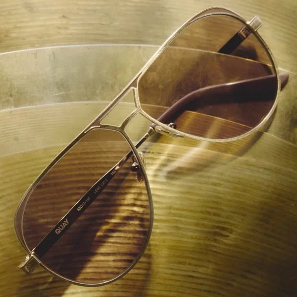 Quay open tab New sunglasses gold NEW quay_opentab_golddoetan_934396  main image 4